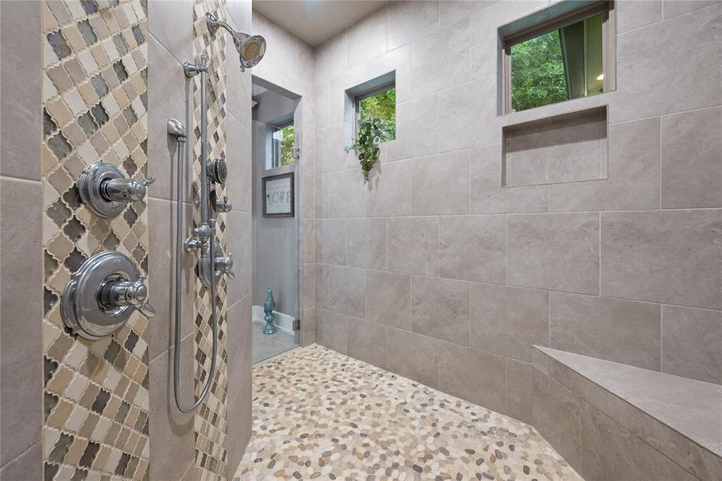 4002 Shadow Ridge Lane Property Photo 16