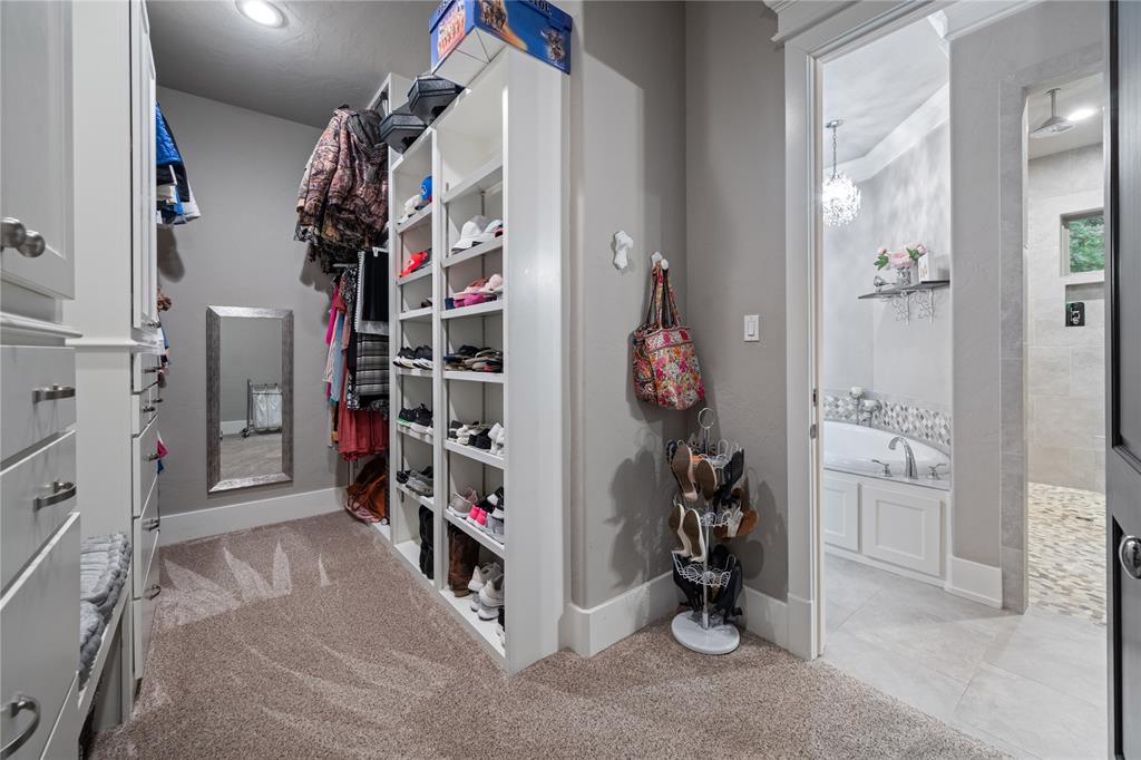 4002 Shadow Ridge Lane Property Photo 17