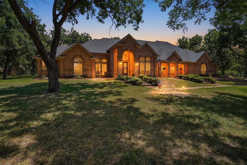 7405 Fox Fire Court Property Photo 2