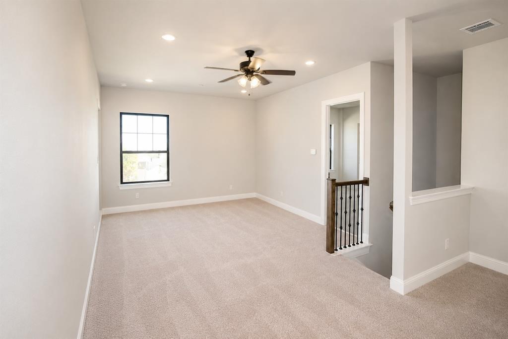 305 Sunset Lane 101 Property Photo 11