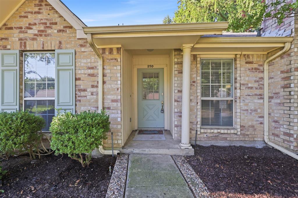 250 Creekside Lane Property Photo 4