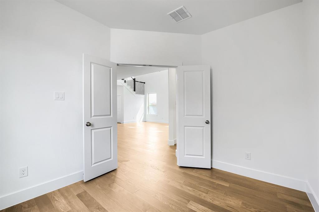 1737 Cornwall Avenue Property Photo 7