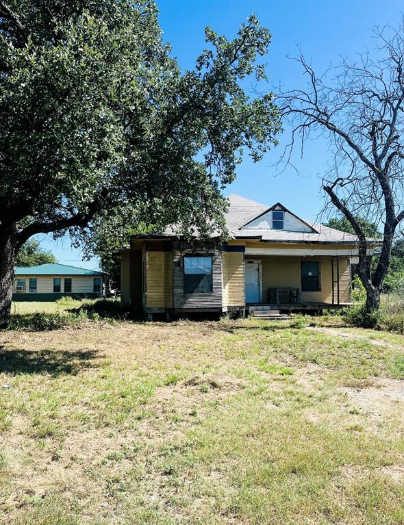 706 5th Property Photo 1