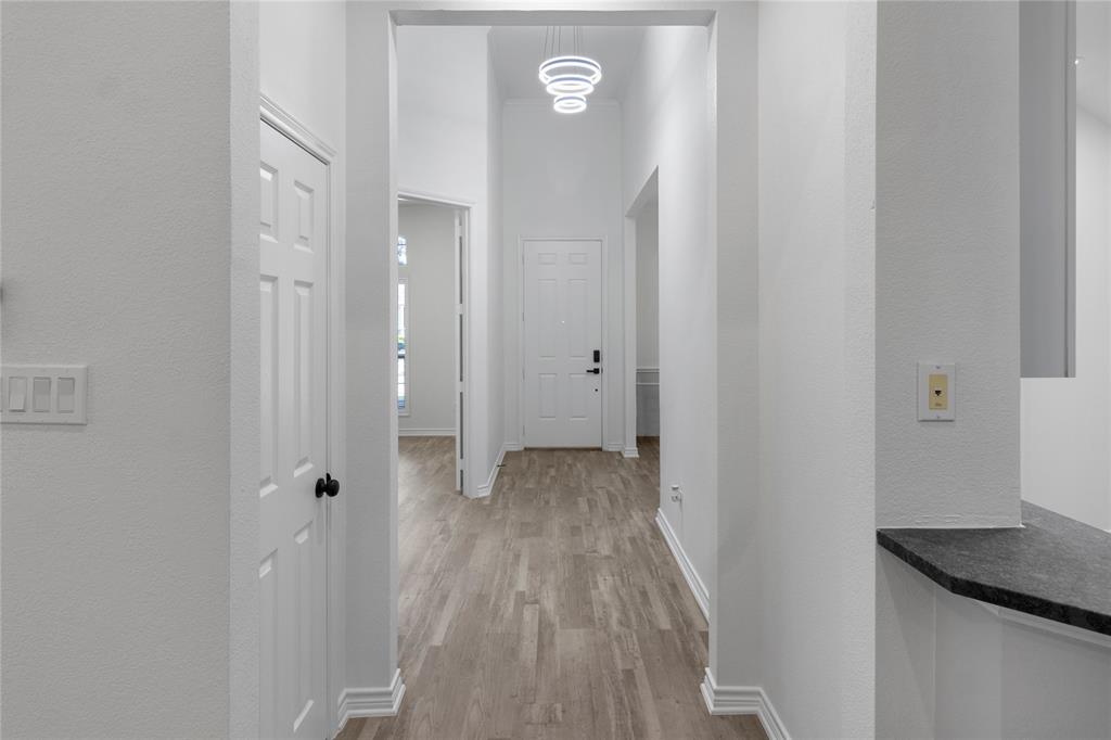 4037 Navarro Way Property Photo 6