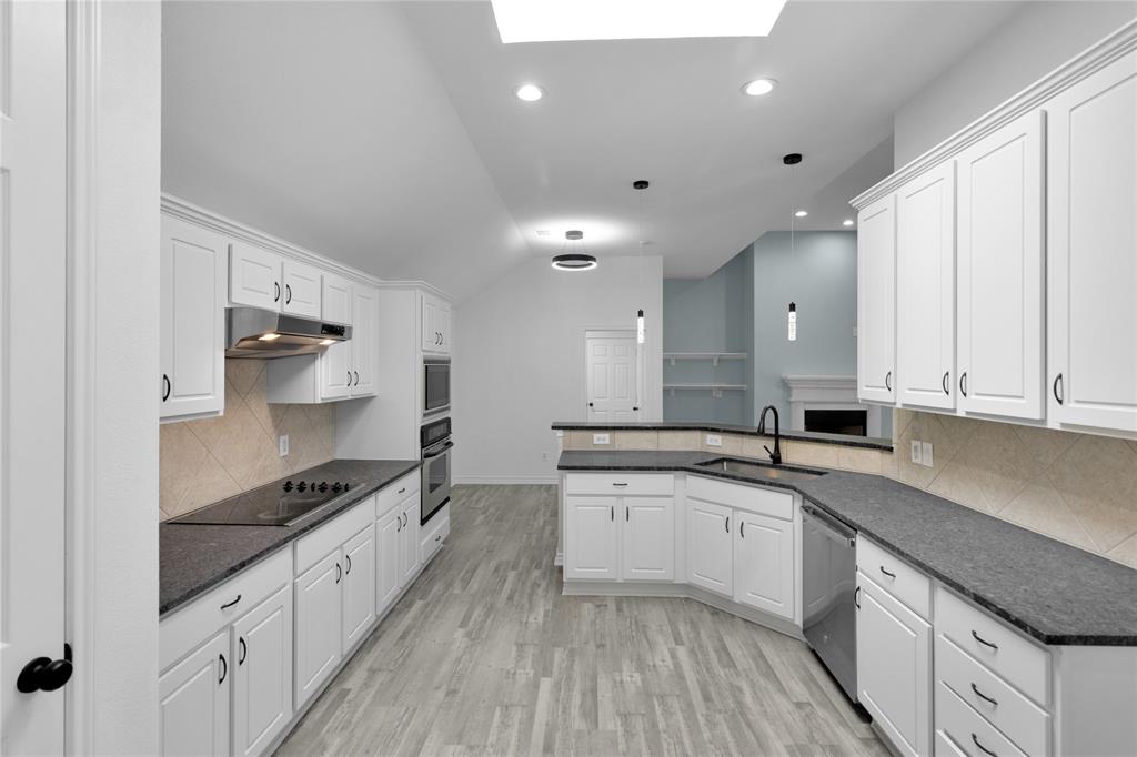 4037 Navarro Way Property Photo 18