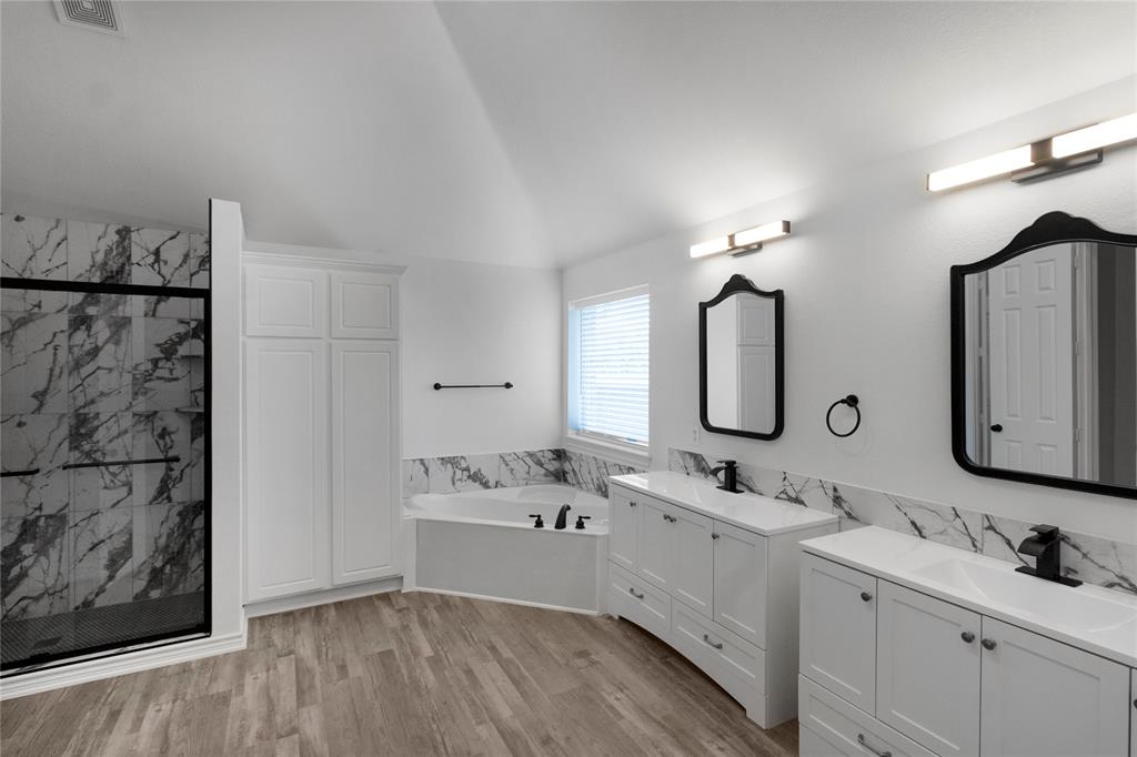4037 Navarro Way Property Photo 26