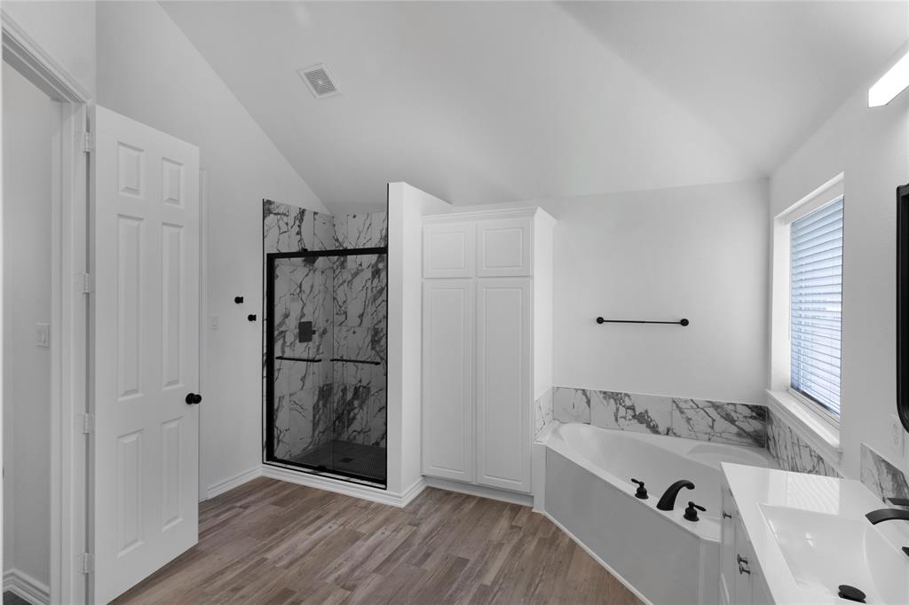 4037 Navarro Way Property Photo 29