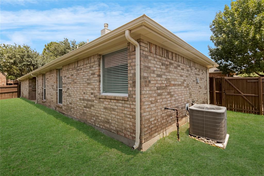 4037 Navarro Way Property Photo 39
