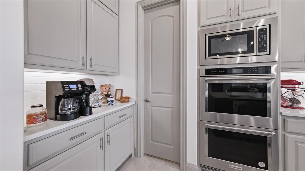 1000 Timber Hills Drive Property Photo 11