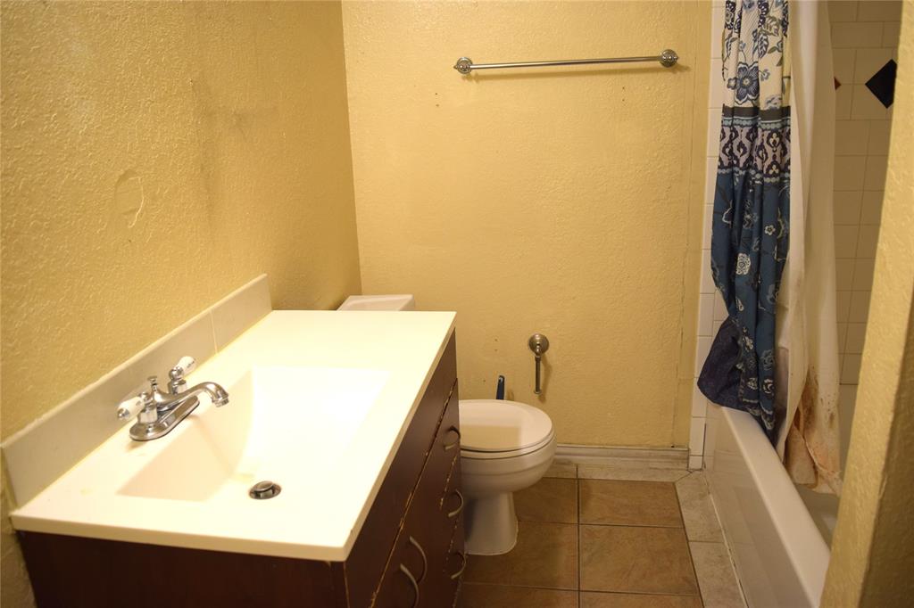 1806 Family Circle Property Photo 2