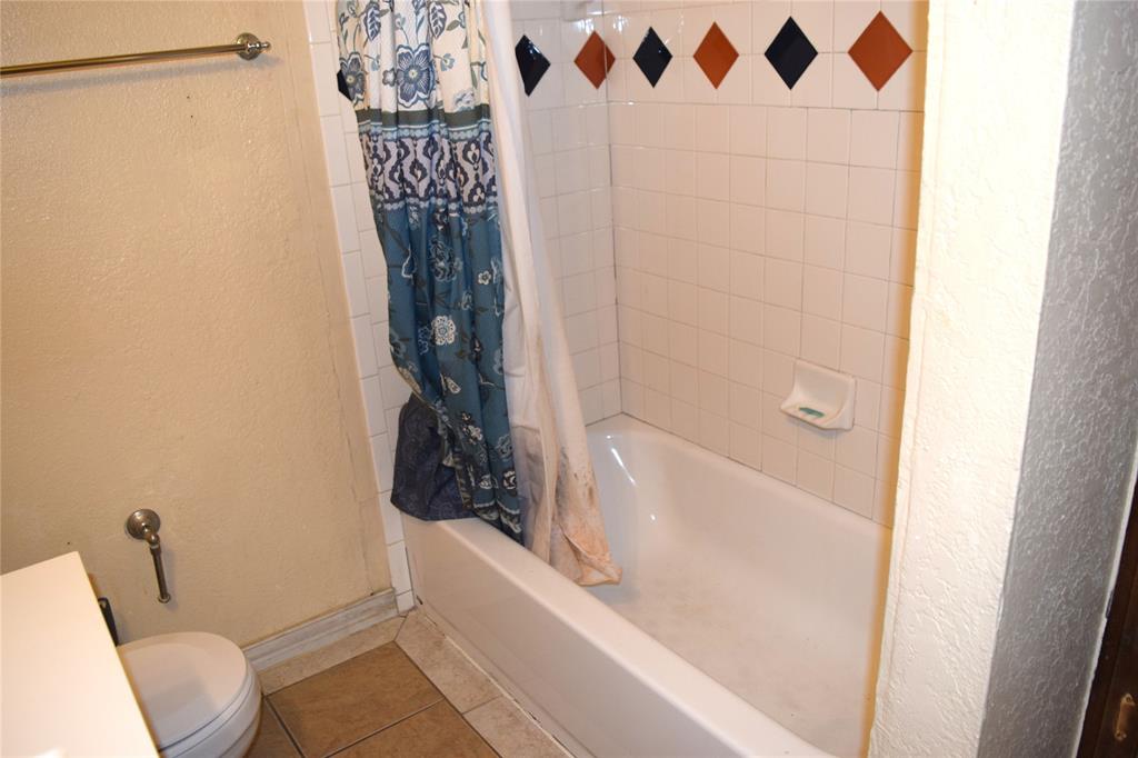 1806 Family Circle Property Photo 4