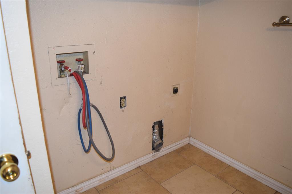1806 Family Circle Property Photo 17