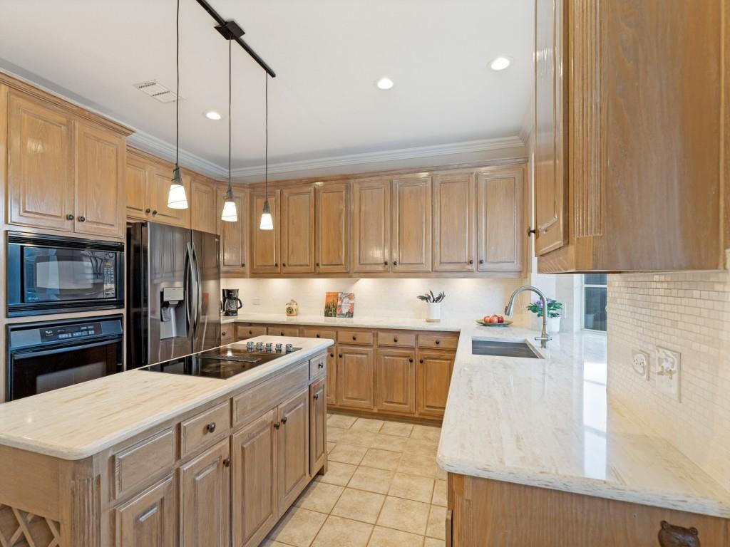 611 Belhaven Drive Property Photo 17
