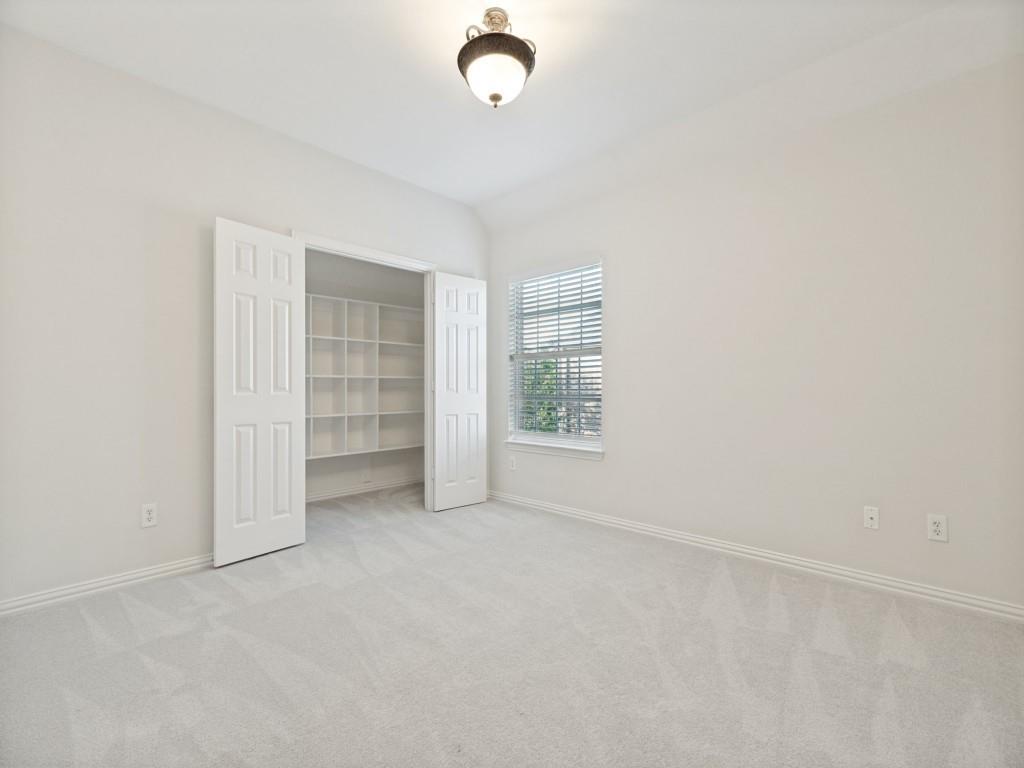 611 Belhaven Drive Property Photo 28