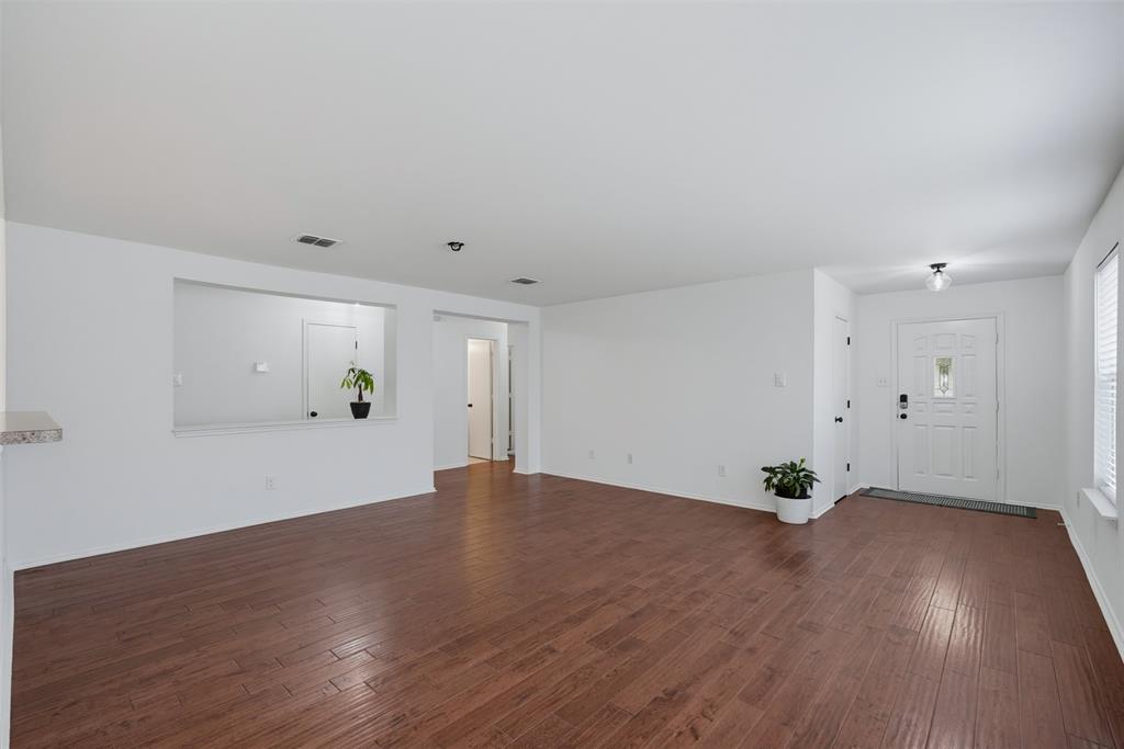 1612 Crown Point Drive Property Photo 10