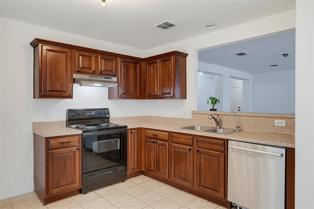 1612 Crown Point Drive Property Photo 13