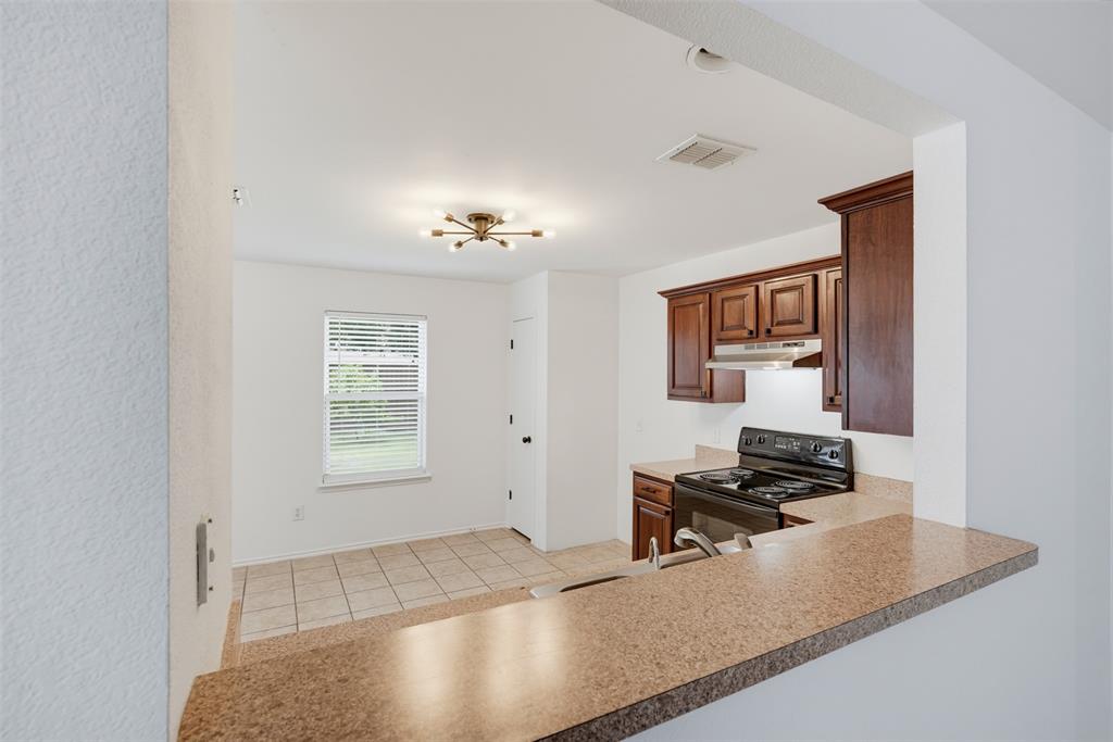 1612 Crown Point Drive Property Photo 14