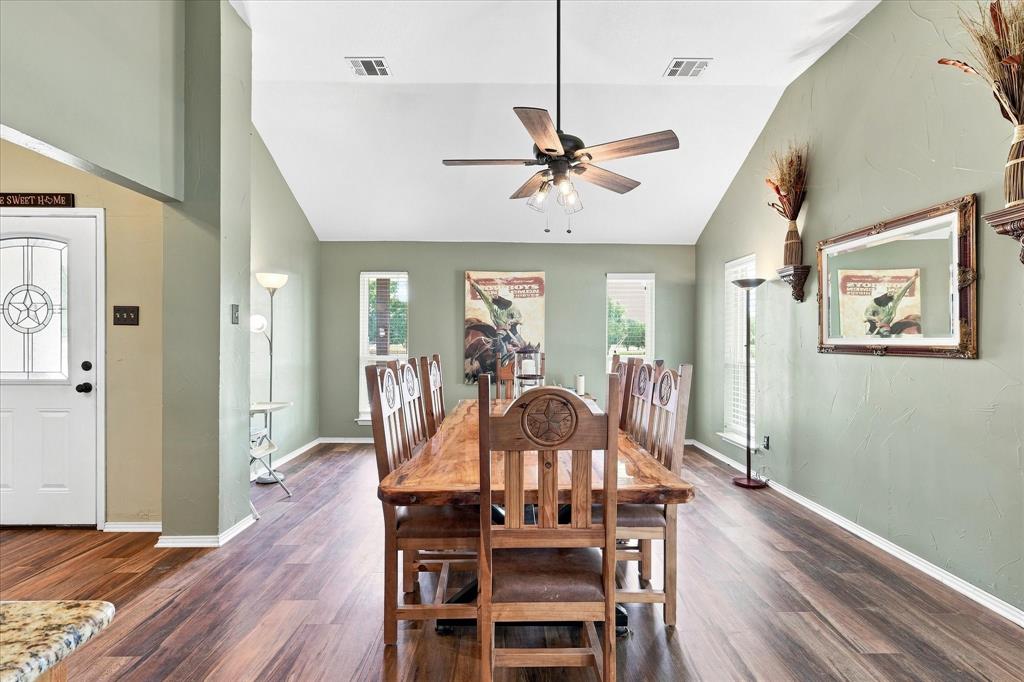 11555 Plainview Road Property Photo 8