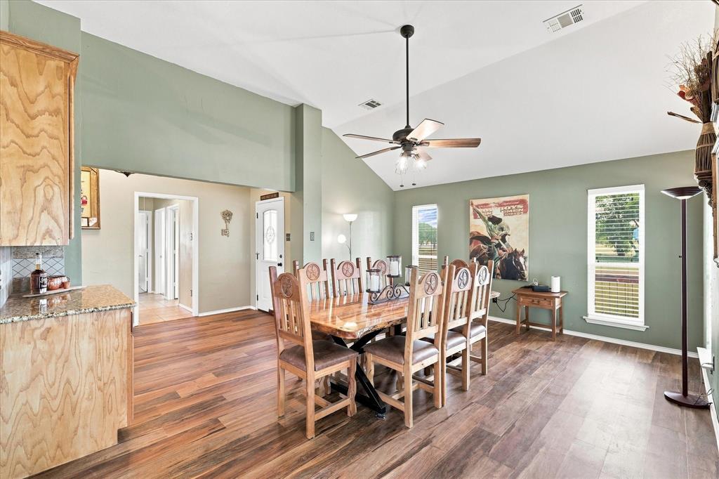 11555 Plainview Road Property Photo 9