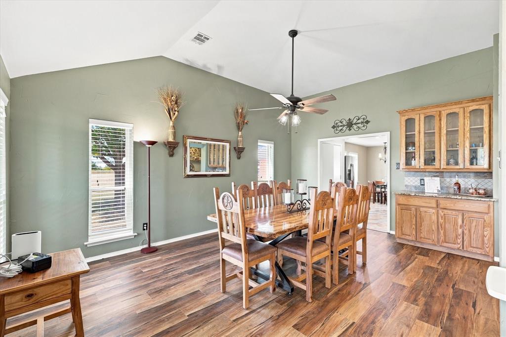 11555 Plainview Road Property Photo 10