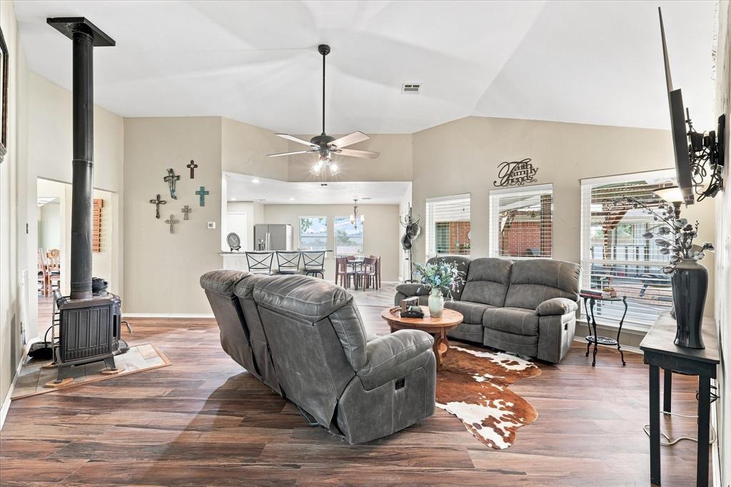11555 Plainview Road Property Photo 11