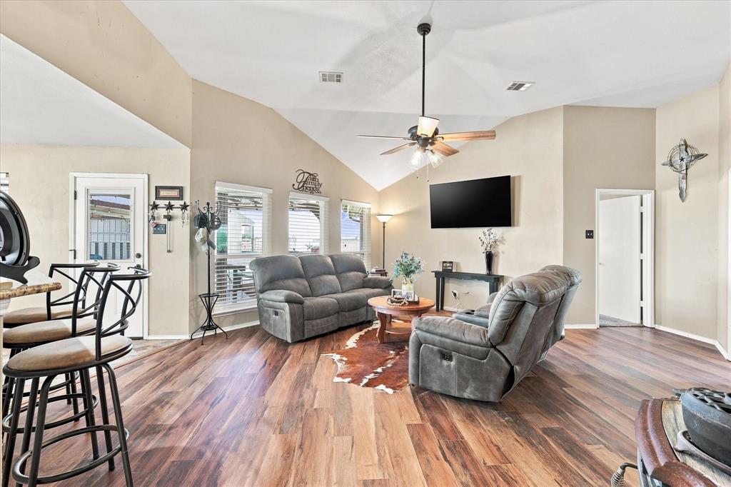 11555 Plainview Road Property Photo 12