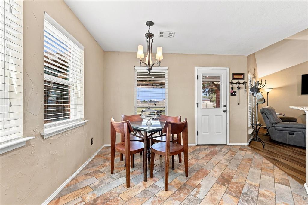 11555 Plainview Road Property Photo 17