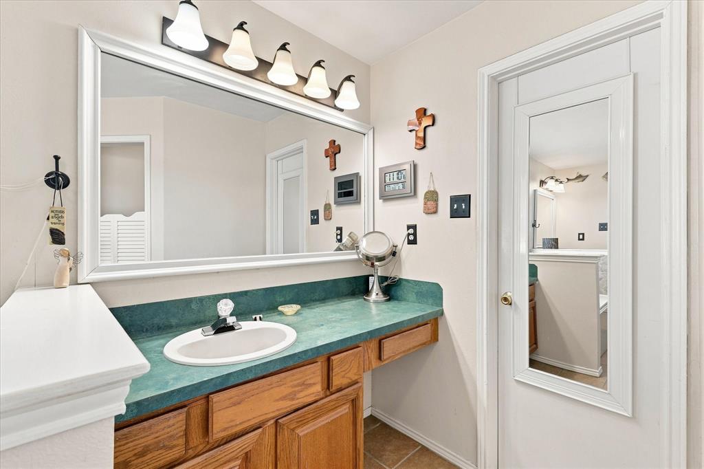 11555 Plainview Road Property Photo 22