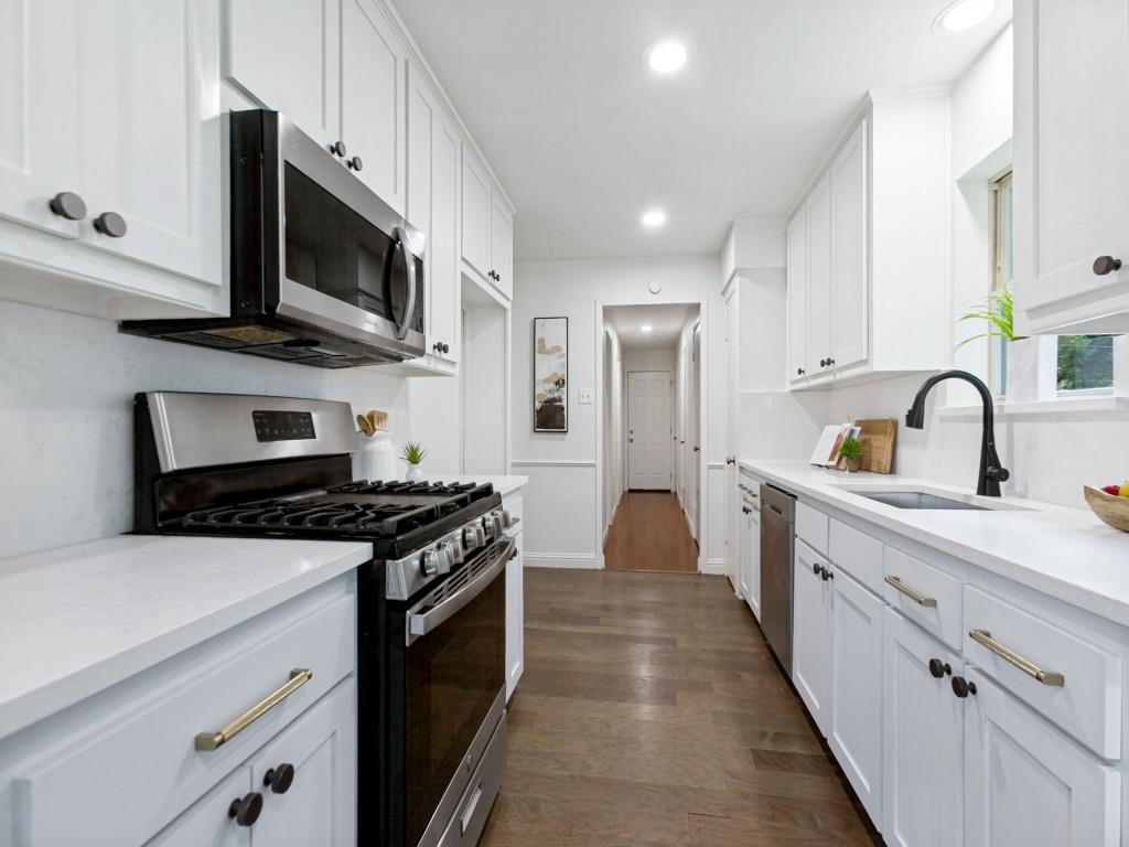 8434 Bellingham Drive Property Photo 8