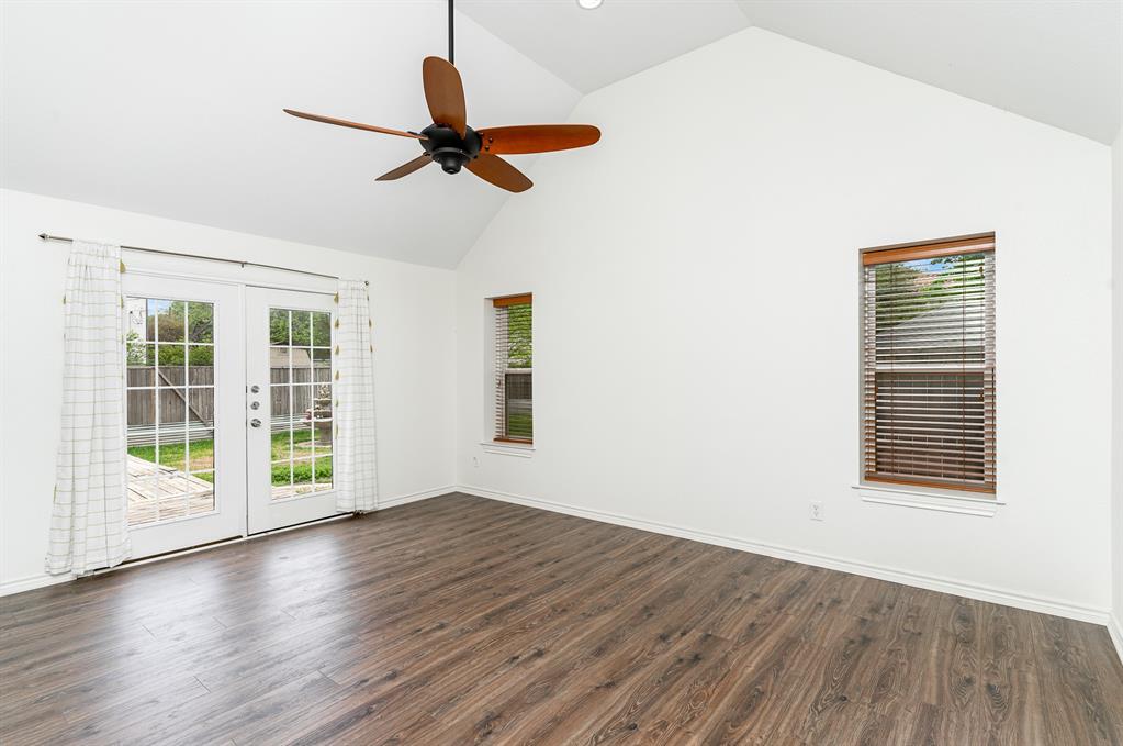 4220 Lovers Lane Property Photo 4