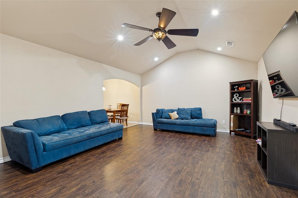 625 Park Center Boulevard Property Photo 7