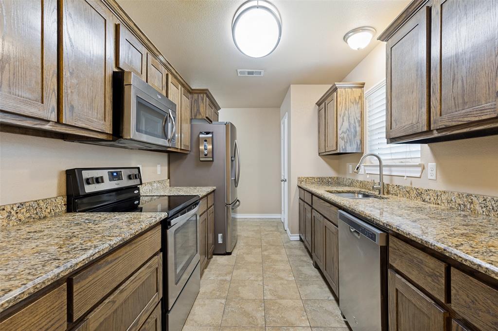 625 Park Center Boulevard Property Photo 10