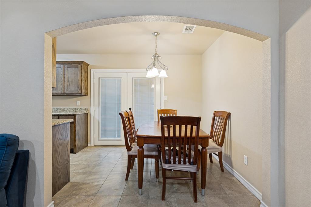 625 Park Center Boulevard Property Photo 11