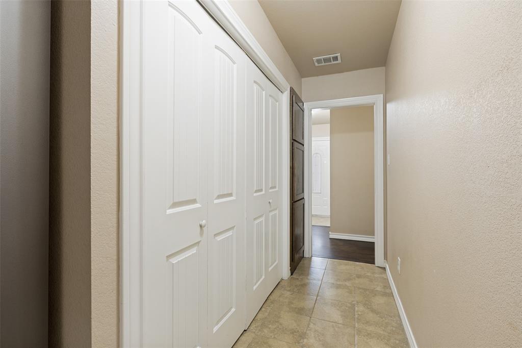 625 Park Center Boulevard Property Photo 14