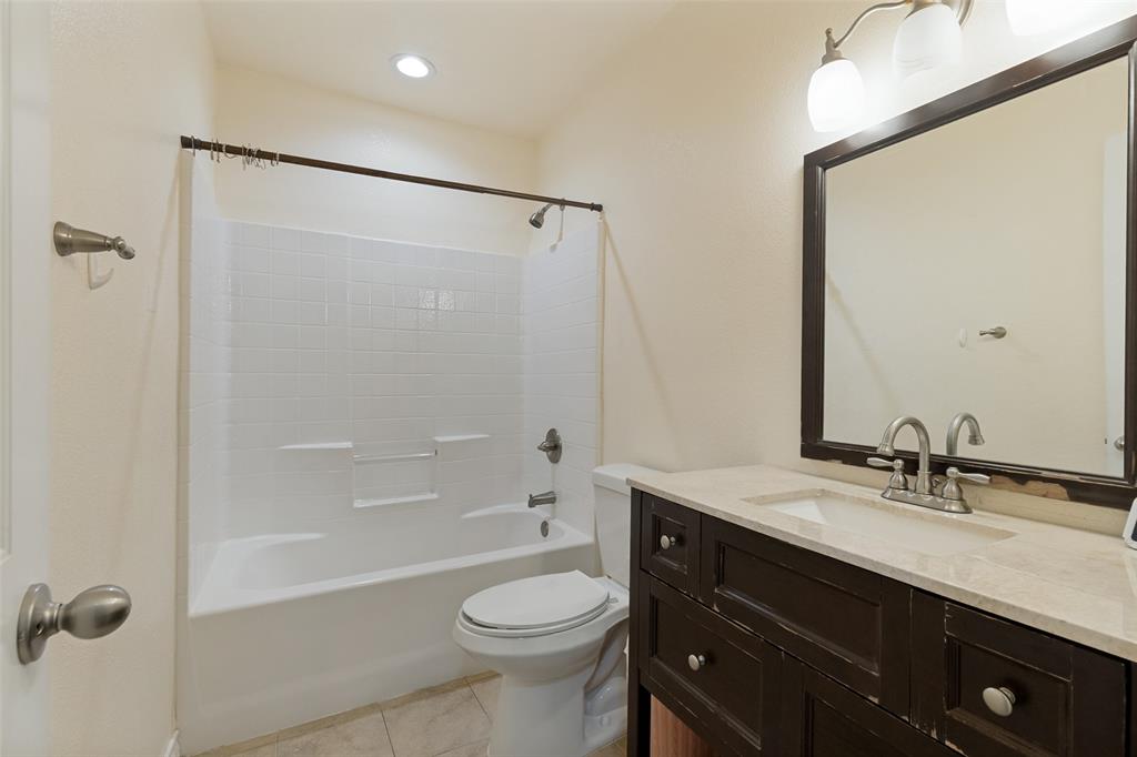 625 Park Center Boulevard Property Photo 16