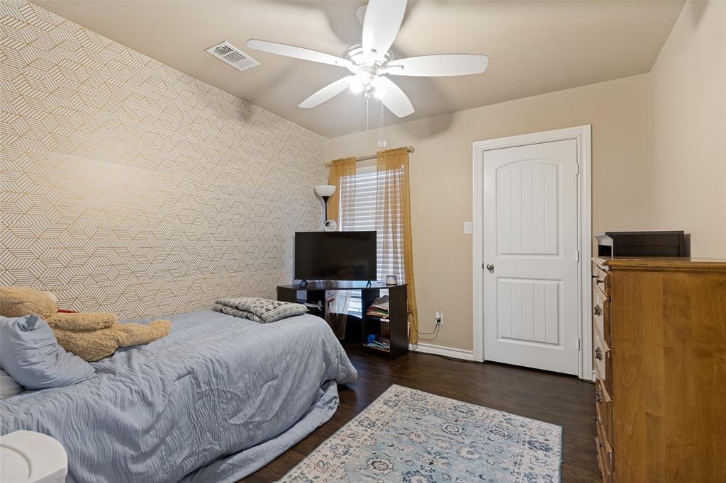 625 Park Center Boulevard Property Photo 18
