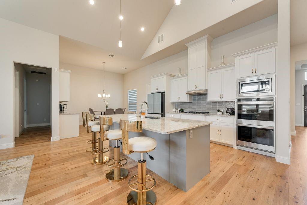 1007 Devonshire Drive Property Photo 8