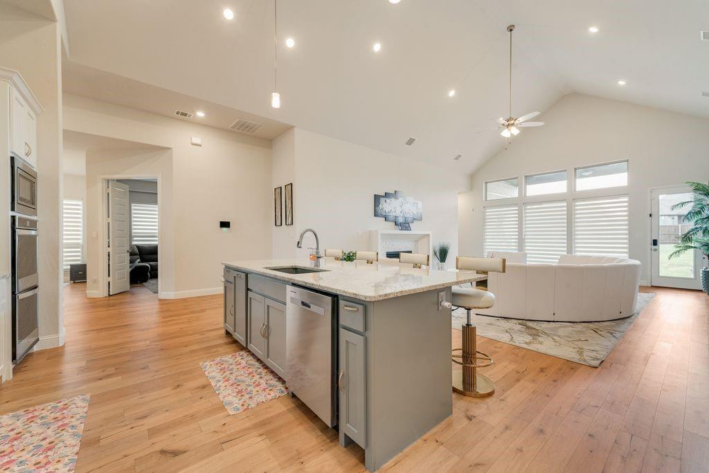 1007 Devonshire Drive Property Photo 11
