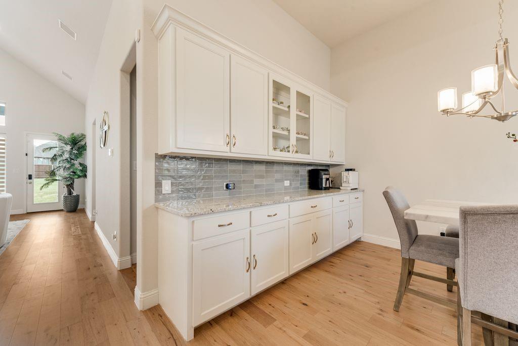 1007 Devonshire Drive Property Photo 13
