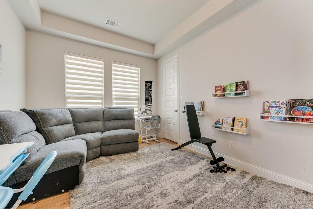 1007 Devonshire Drive Property Photo 18