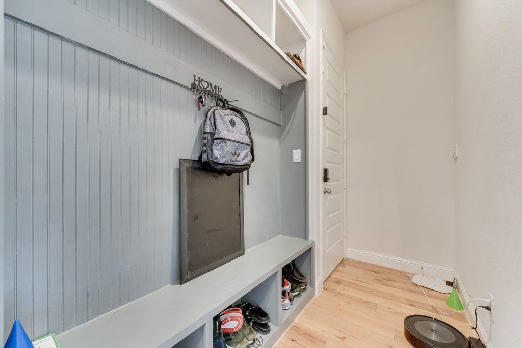 1007 Devonshire Drive Property Photo 20
