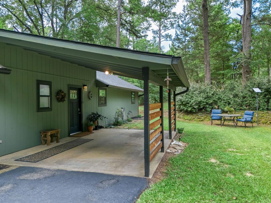 237 County Road 1525 Property Photo 3