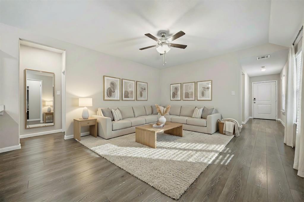 3921 Oak Creek Circle Property Photo 3