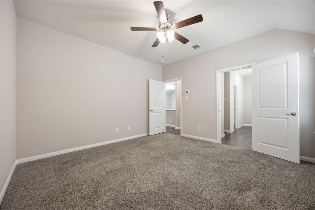 3921 Oak Creek Circle Property Photo 19