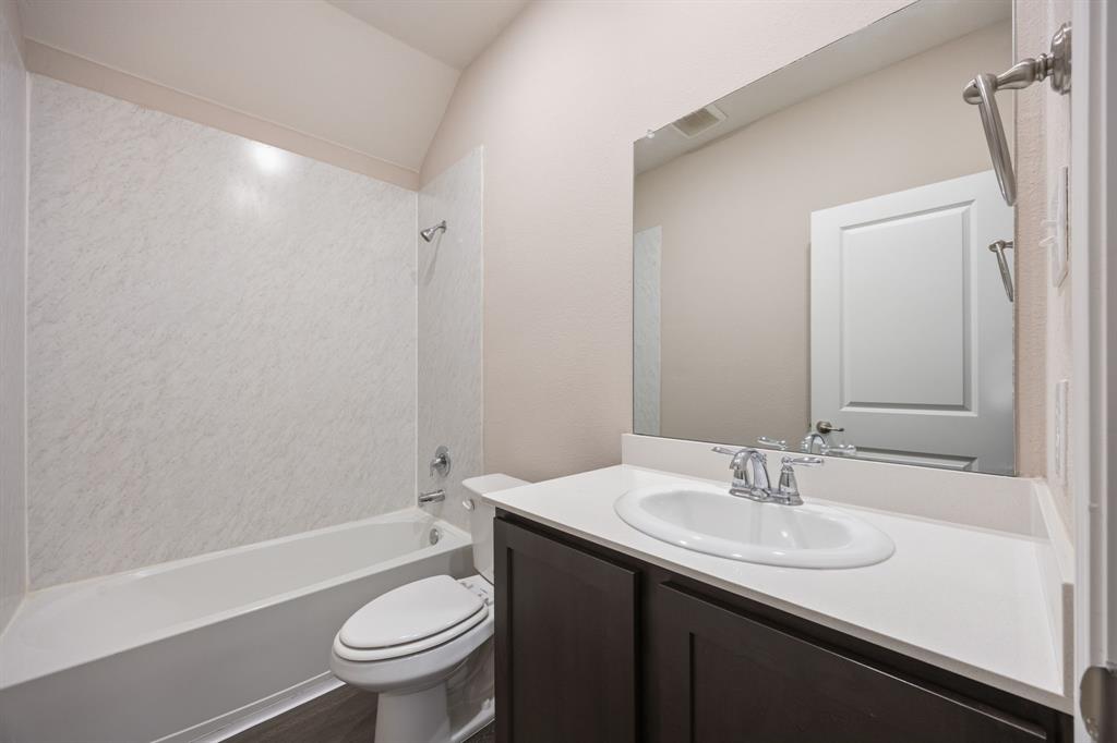3921 Oak Creek Circle Property Photo 26