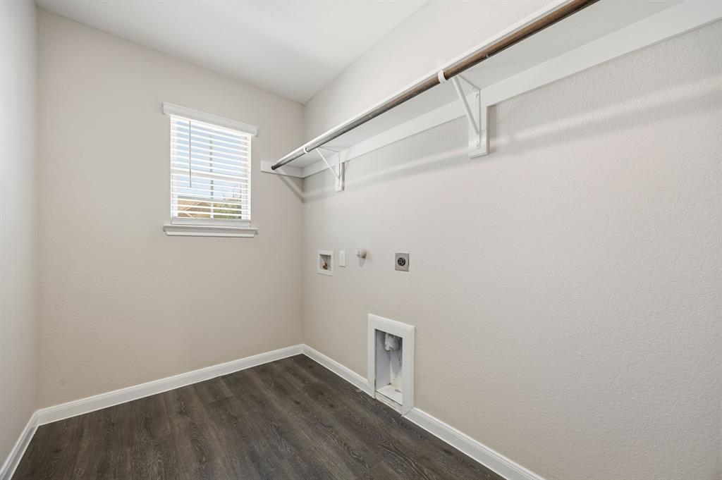 3921 Oak Creek Circle Property Photo 27