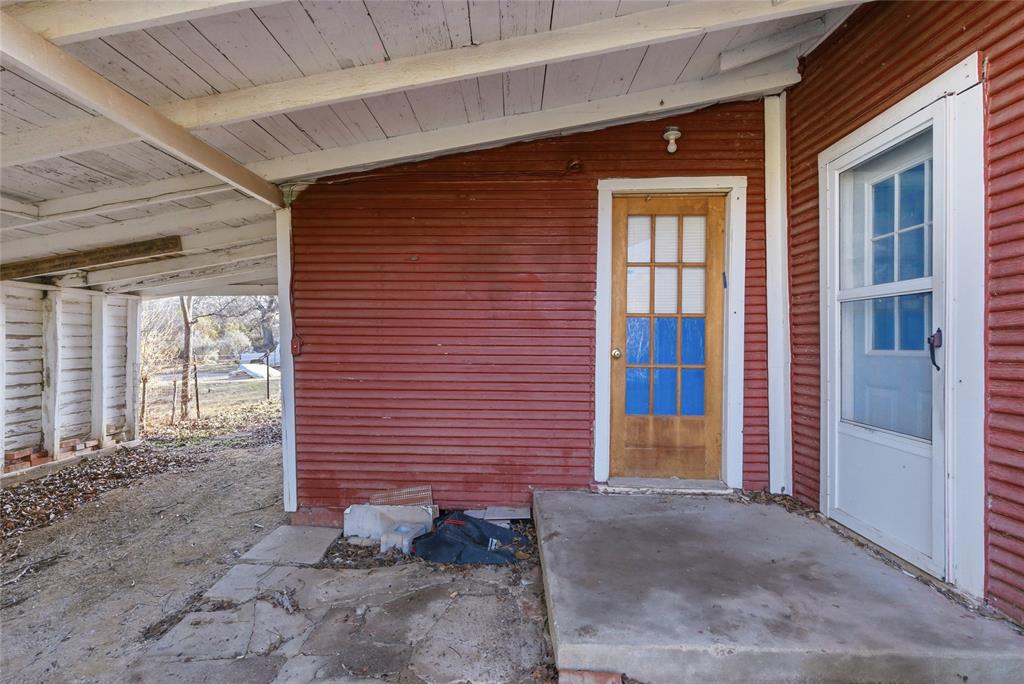 309 S Ostrom Avenue Property Photo 5