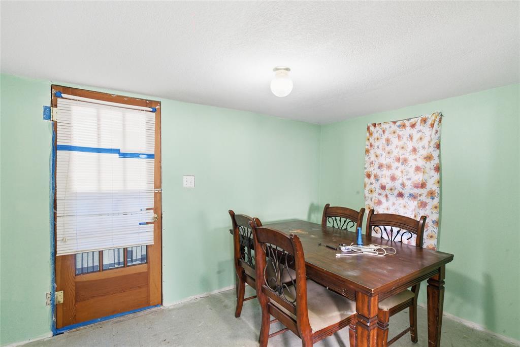 309 S Ostrom Avenue Property Photo 20