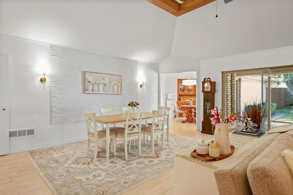 621 Harvest Glen Drive Property Photo 4