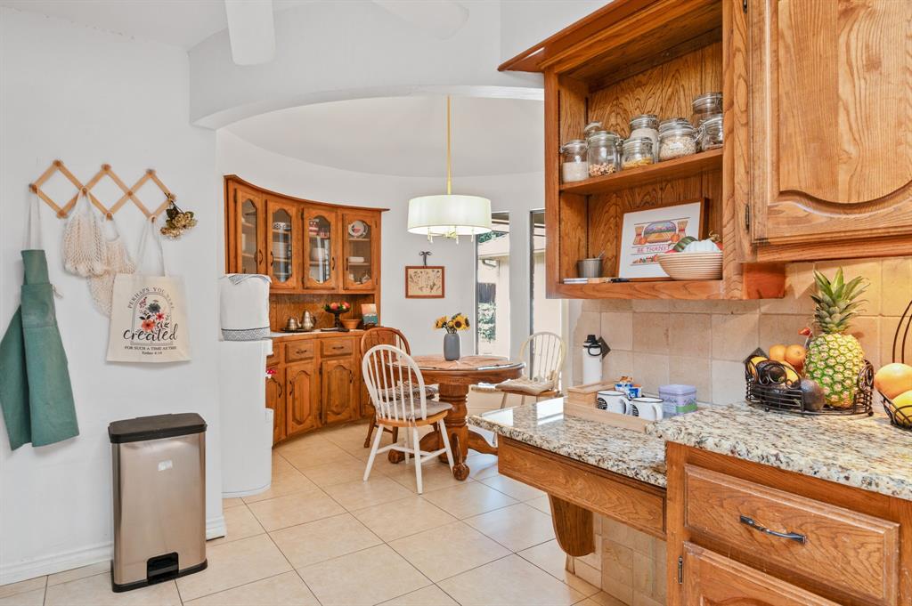 621 Harvest Glen Drive Property Photo 7
